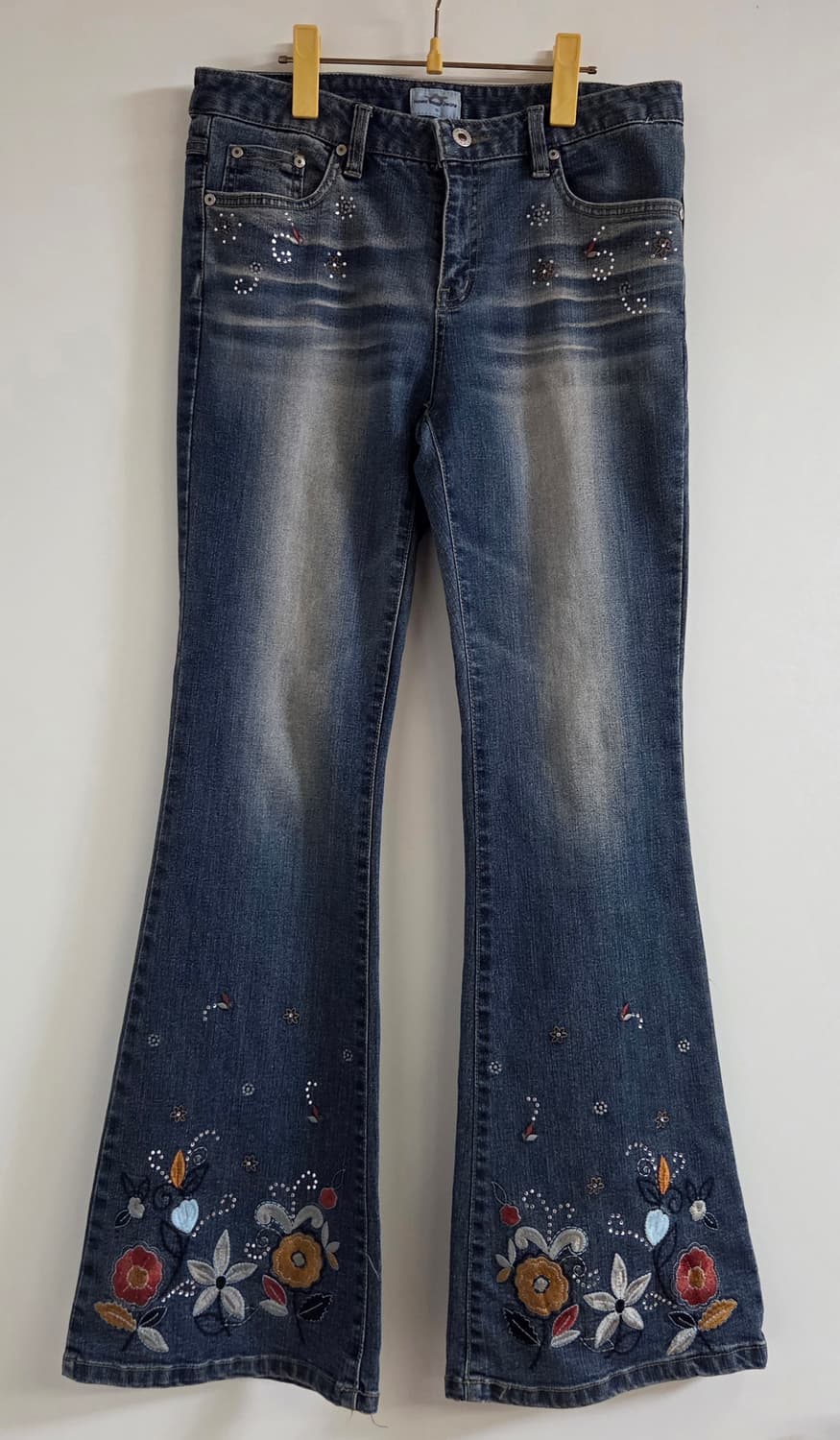 하슬라 플라워 자수 데님 부츠컷 청바지 상품이미지1