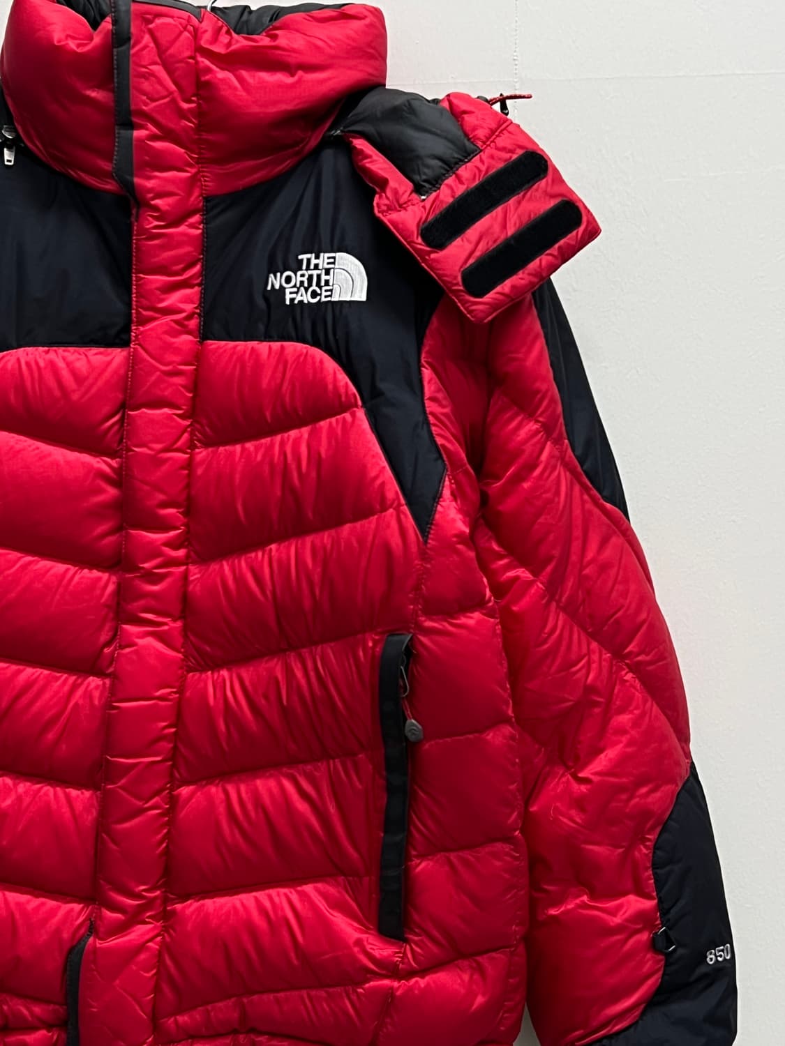 노스페이스 에베레스트 구스다운 패딩자켓 레드/블랙 상품이미지3