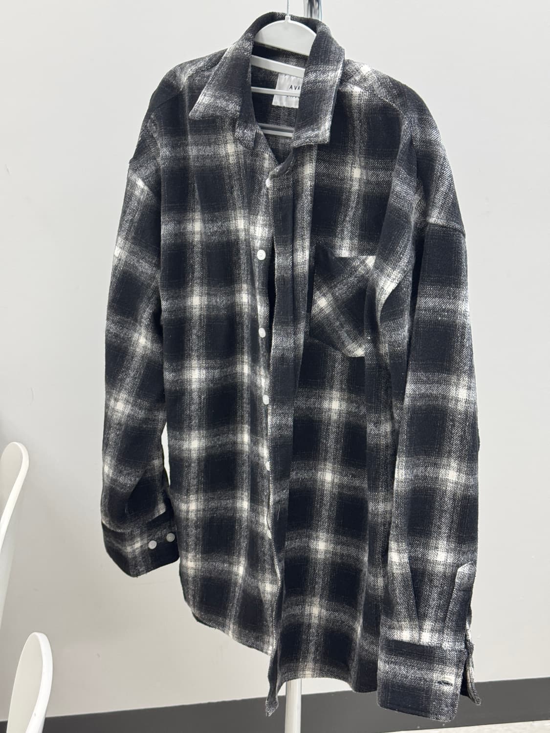 AVANDRESS 블랙 화이트 모직 체크 셔츠  상품이미지1