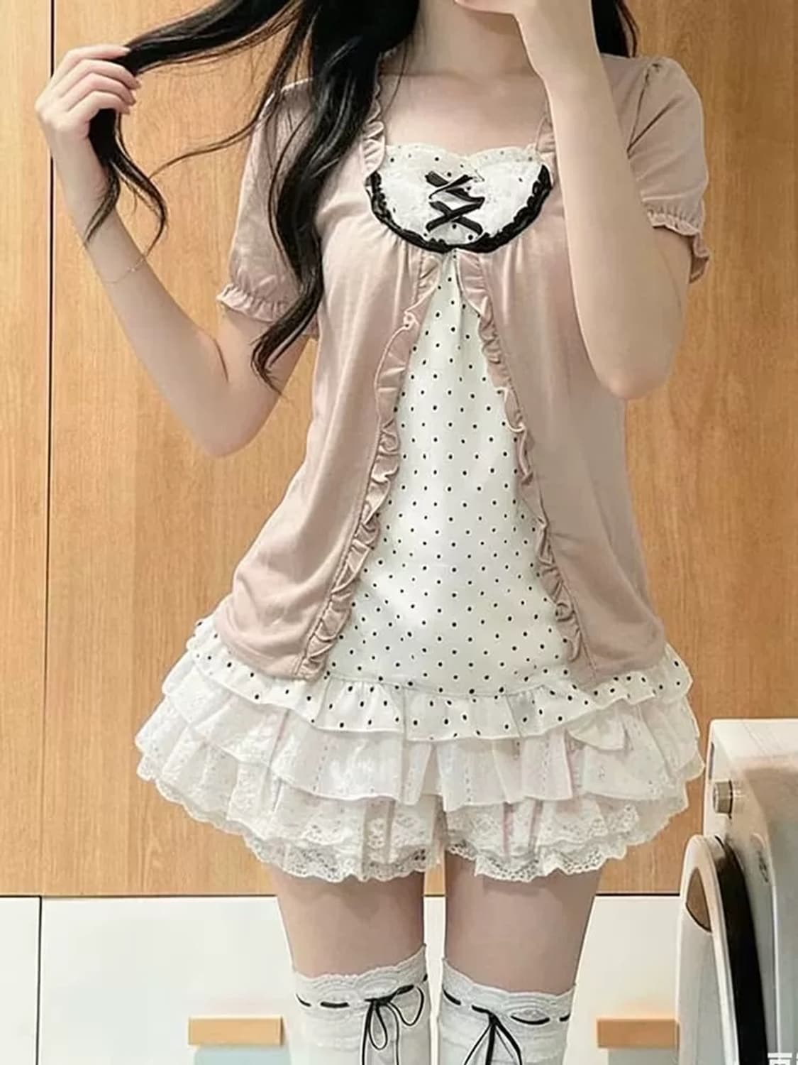 새상품 히메갸루 딸기 도트 프릴 반팔 블라우스  상품이미지1