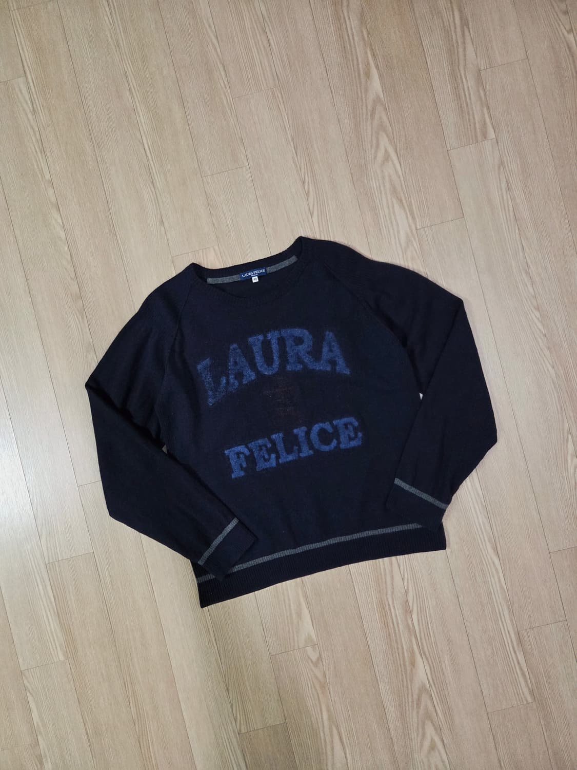 LAURA FELICE 네이비 라운드 니트 상품이미지3