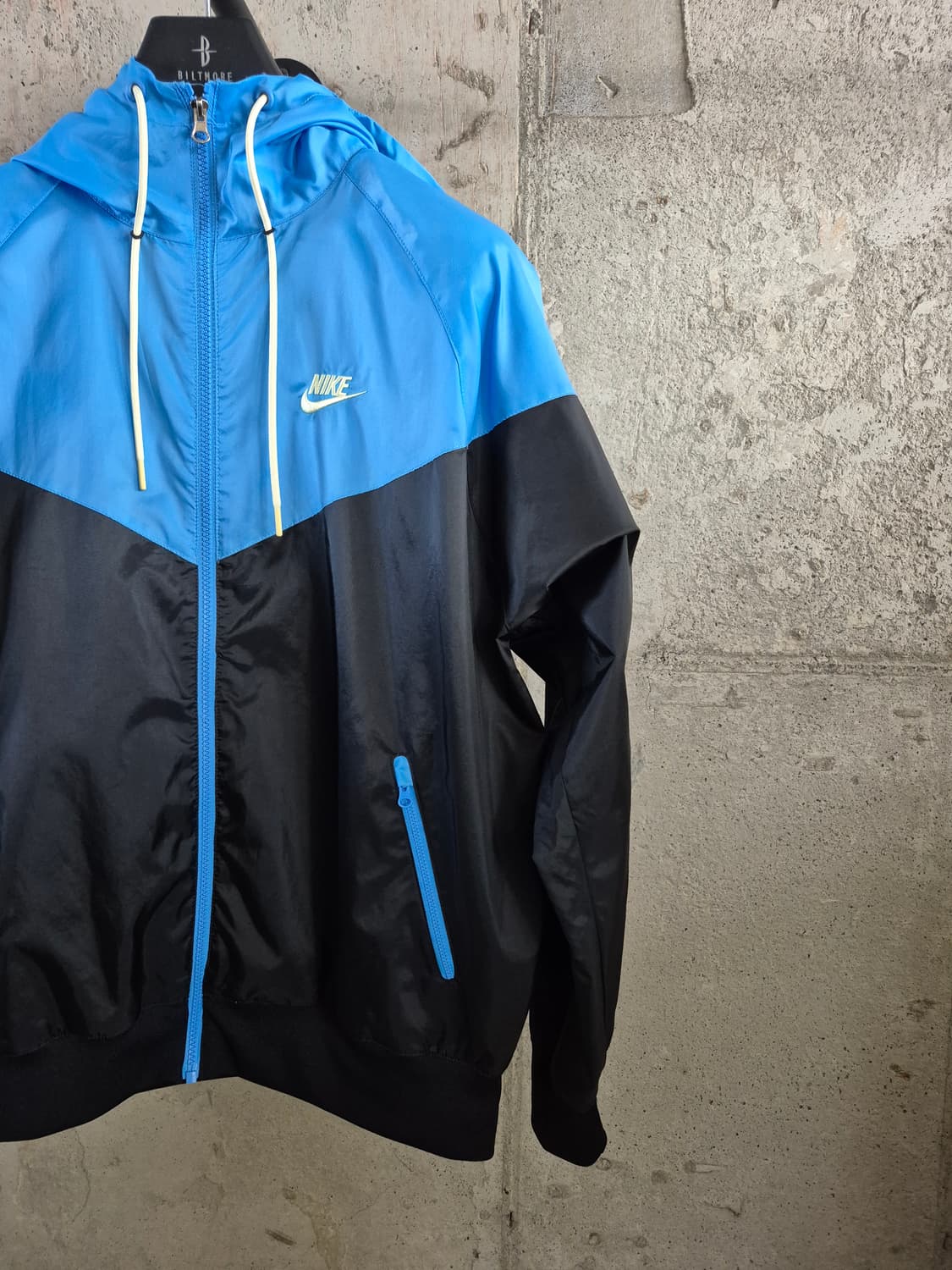 나이키 윈드러너 후드바람막이 상품이미지3