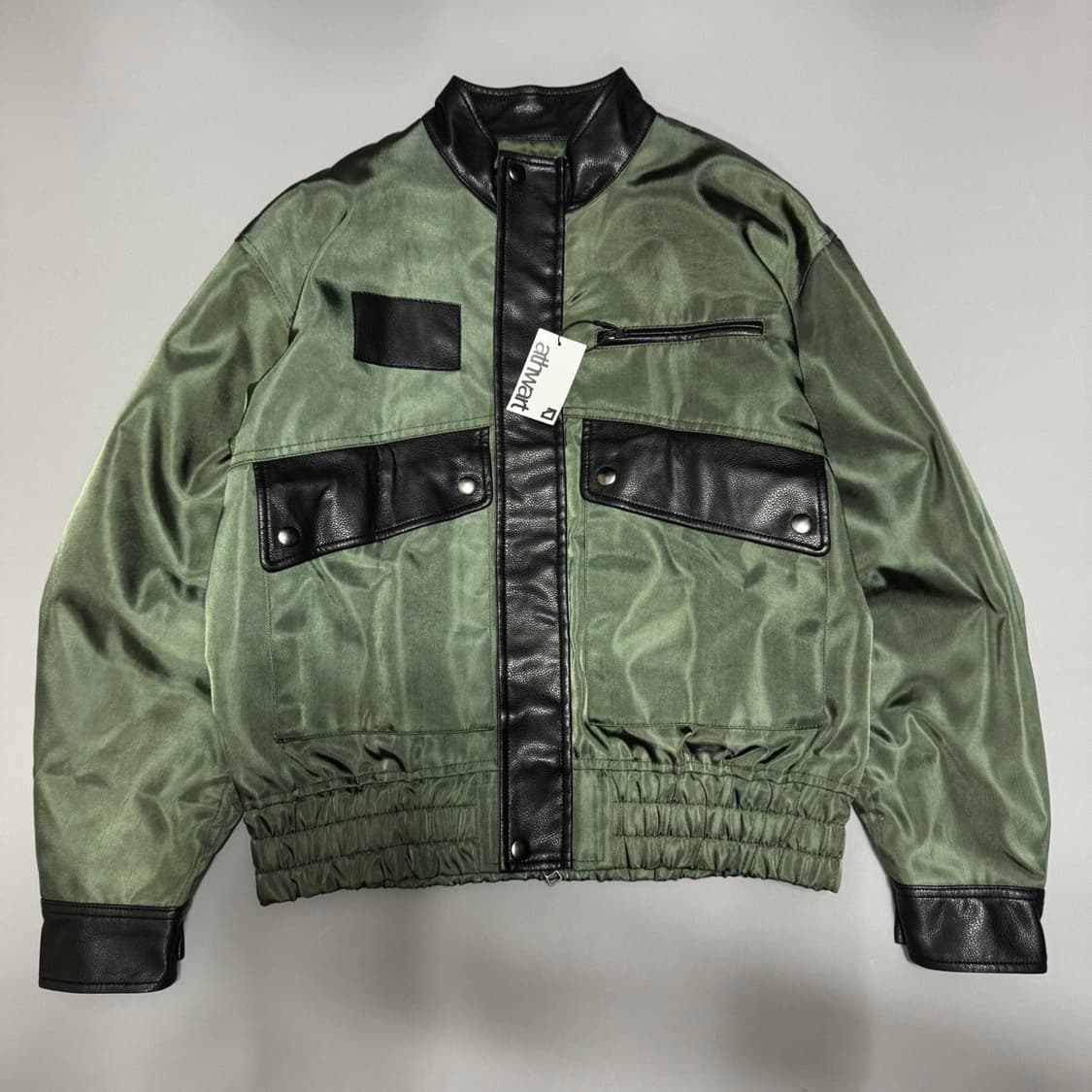 Oriens by 저널스탠다드 올리브컬러 에코레더 디테일 플라이트 자켓 상품이미지8