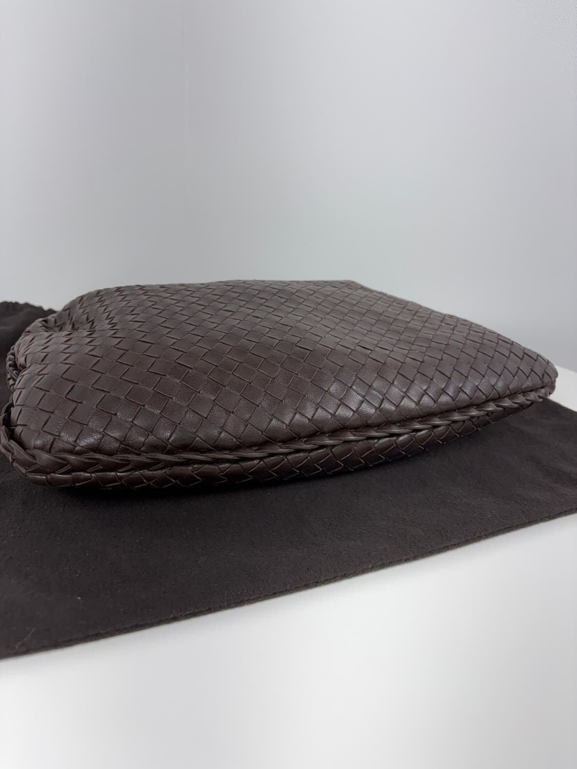 보테가베네타 인트레치아토 브라운 스몰 호보백 숄더백 상품이미지8