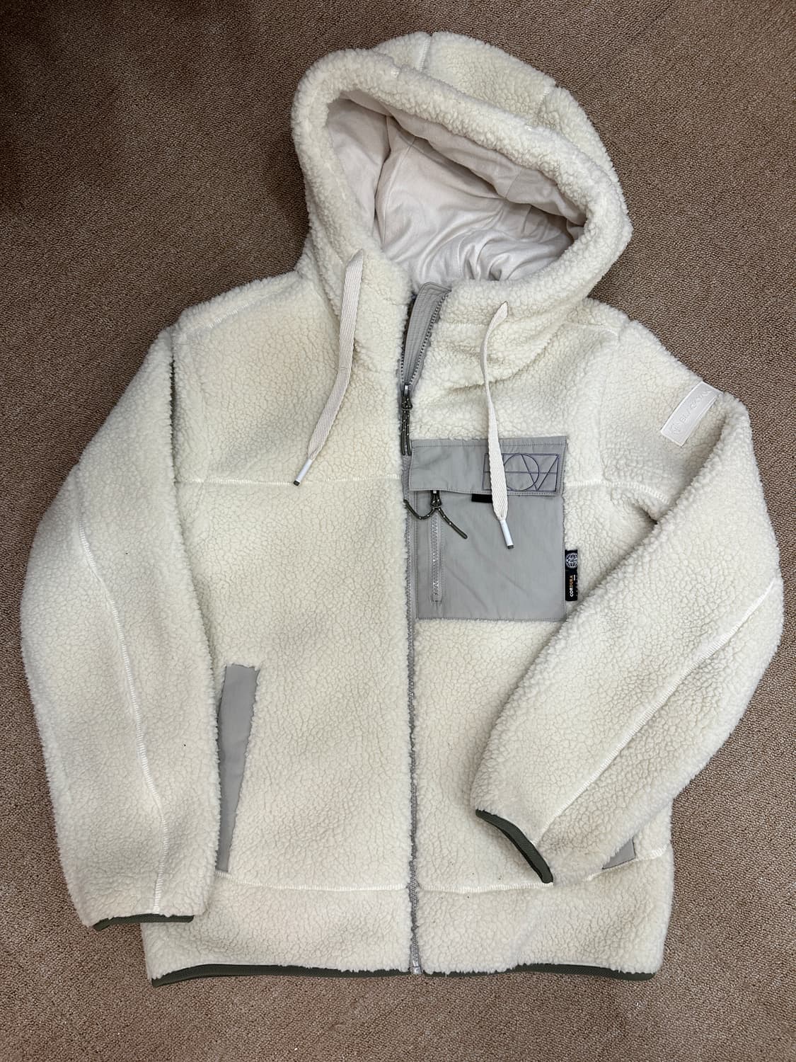 블랙야크 아이보리 뽀글이 후리스 자켓 상품이미지1