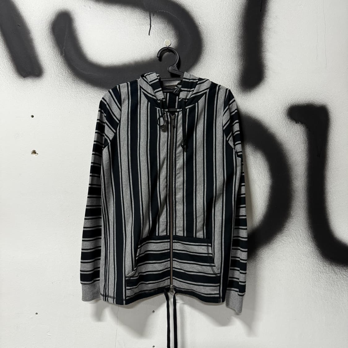 Moussy 마우지 스트라이프 백 프린팅 집업 후디 상품이미지2