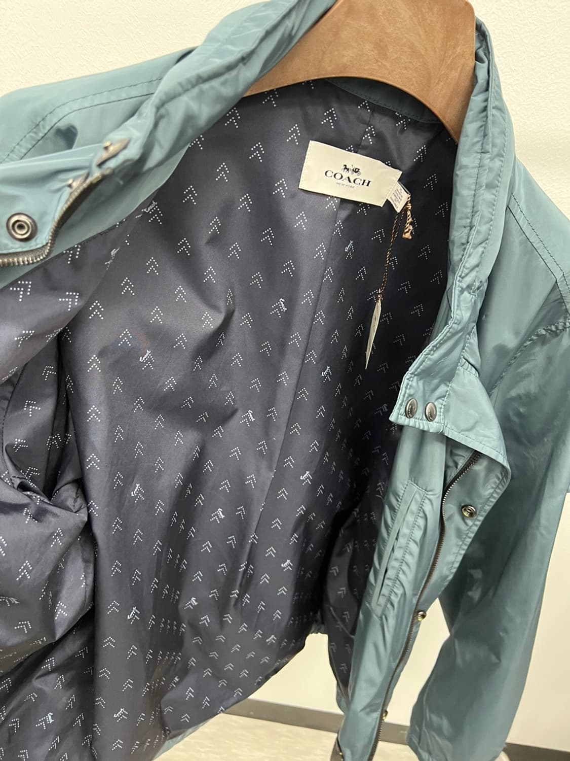 110) 코치 신형 바라쿠다 자켓 상품이미지8