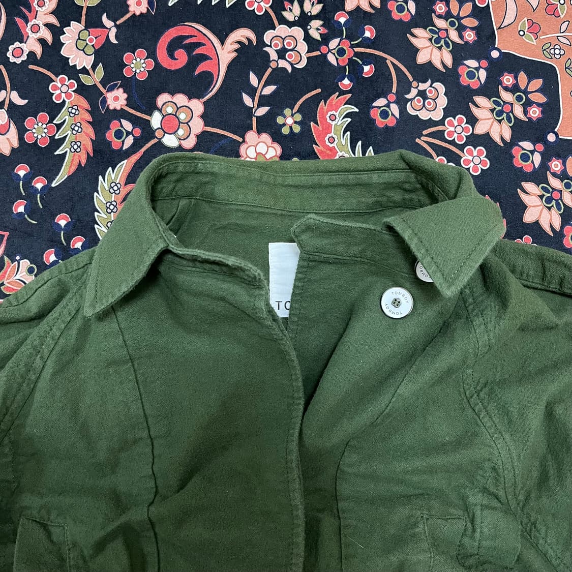 스튜디오 톰보이 하프넥 크롭 자켓 FREE 상품이미지2