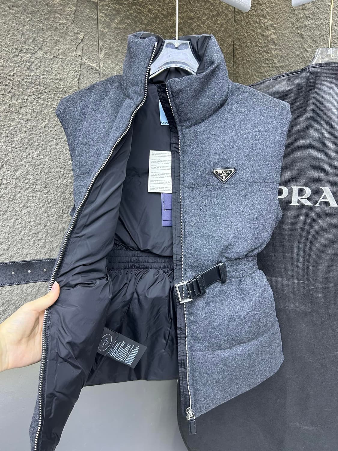 프라다 여성 블루종 볼륨 자켓 패딩 상품이미지6