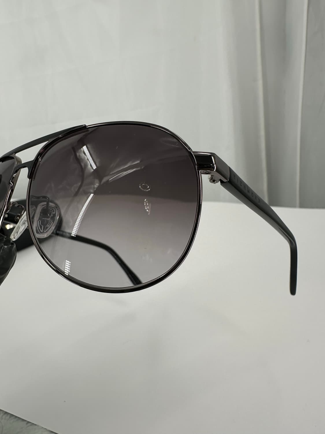 [새상품 무료배송] 정품 Made In Italy 존리치몬드 선글라스 상품이미지3