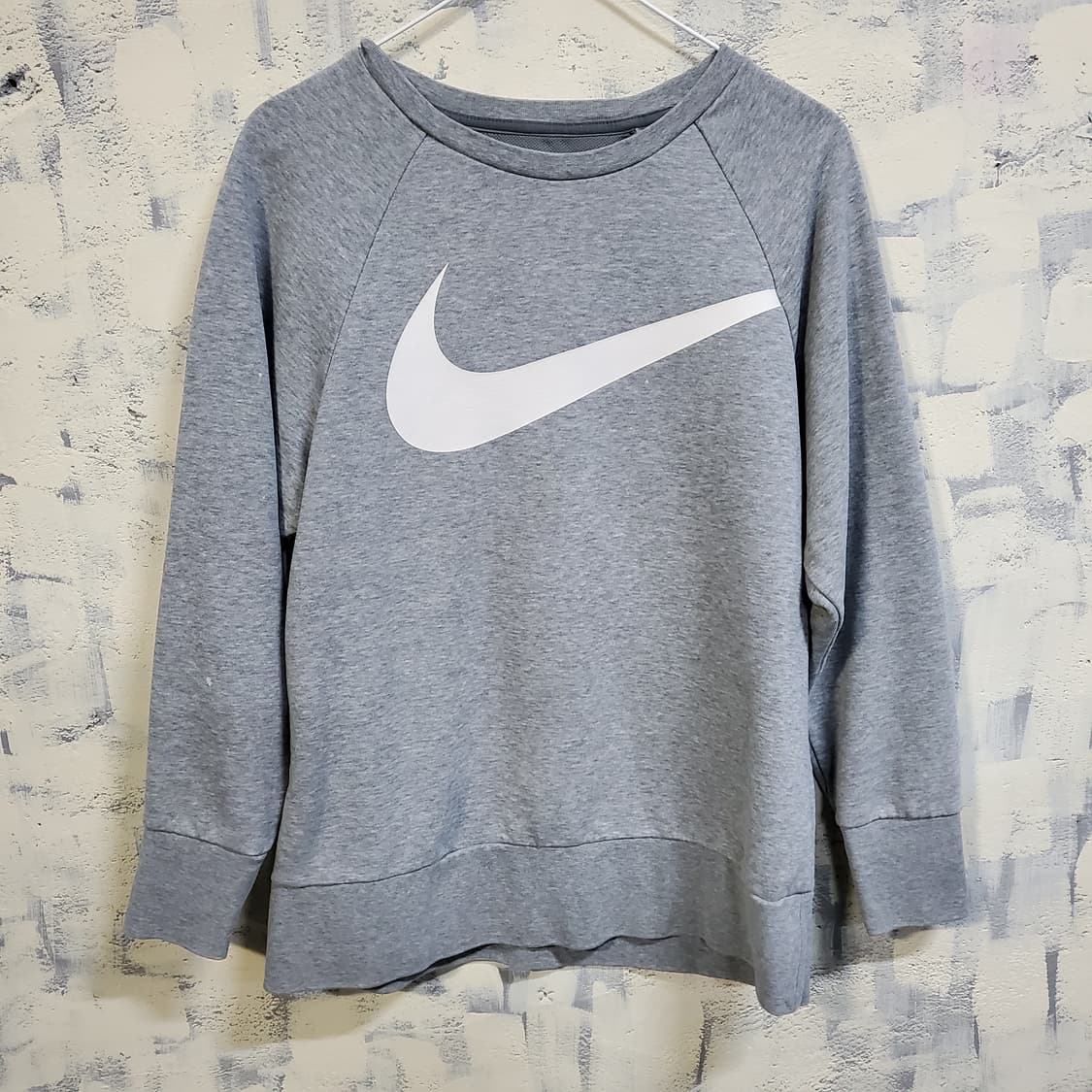 나이키 빅스우시 드라이핏 맨투맨 회색  상품이미지1