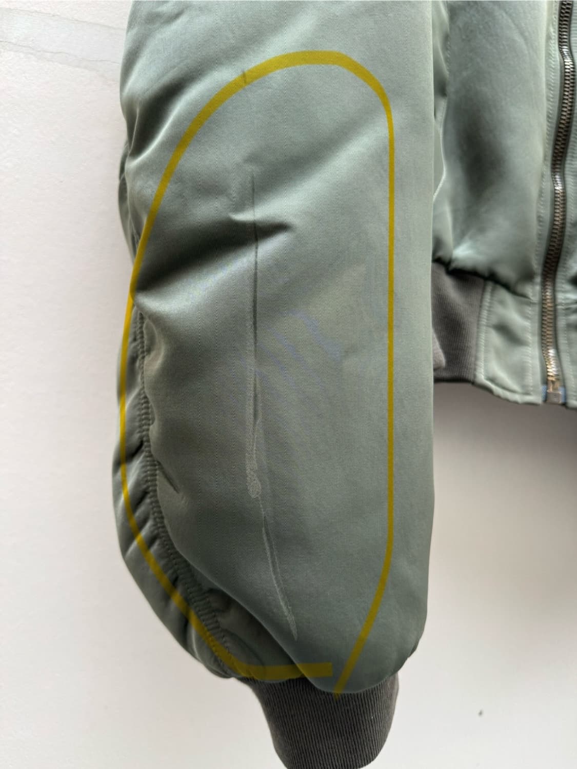 발렌시아가 17ss 크롭 봄버 자켓 올리브 패디드 BALENCIAGA 상품이미지5