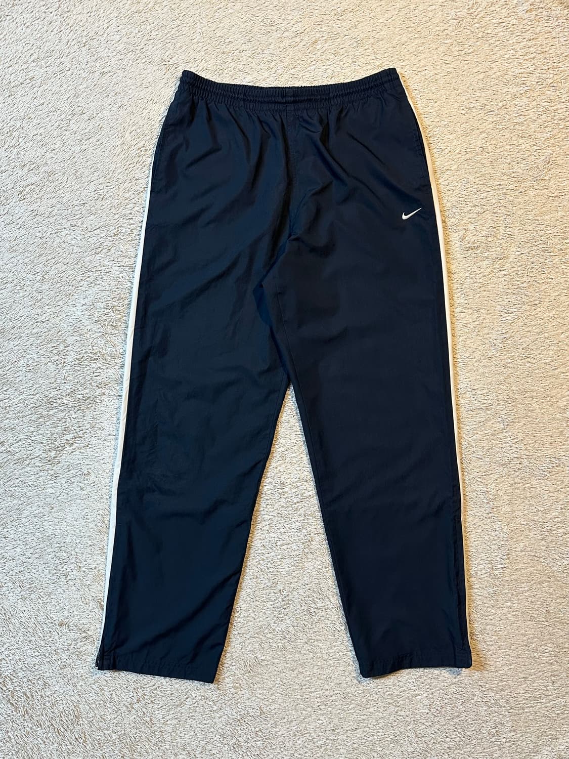 나이키 올드스쿨 스우시 사이드라인 나일론 트랙팬츠 네이비 상품이미지2