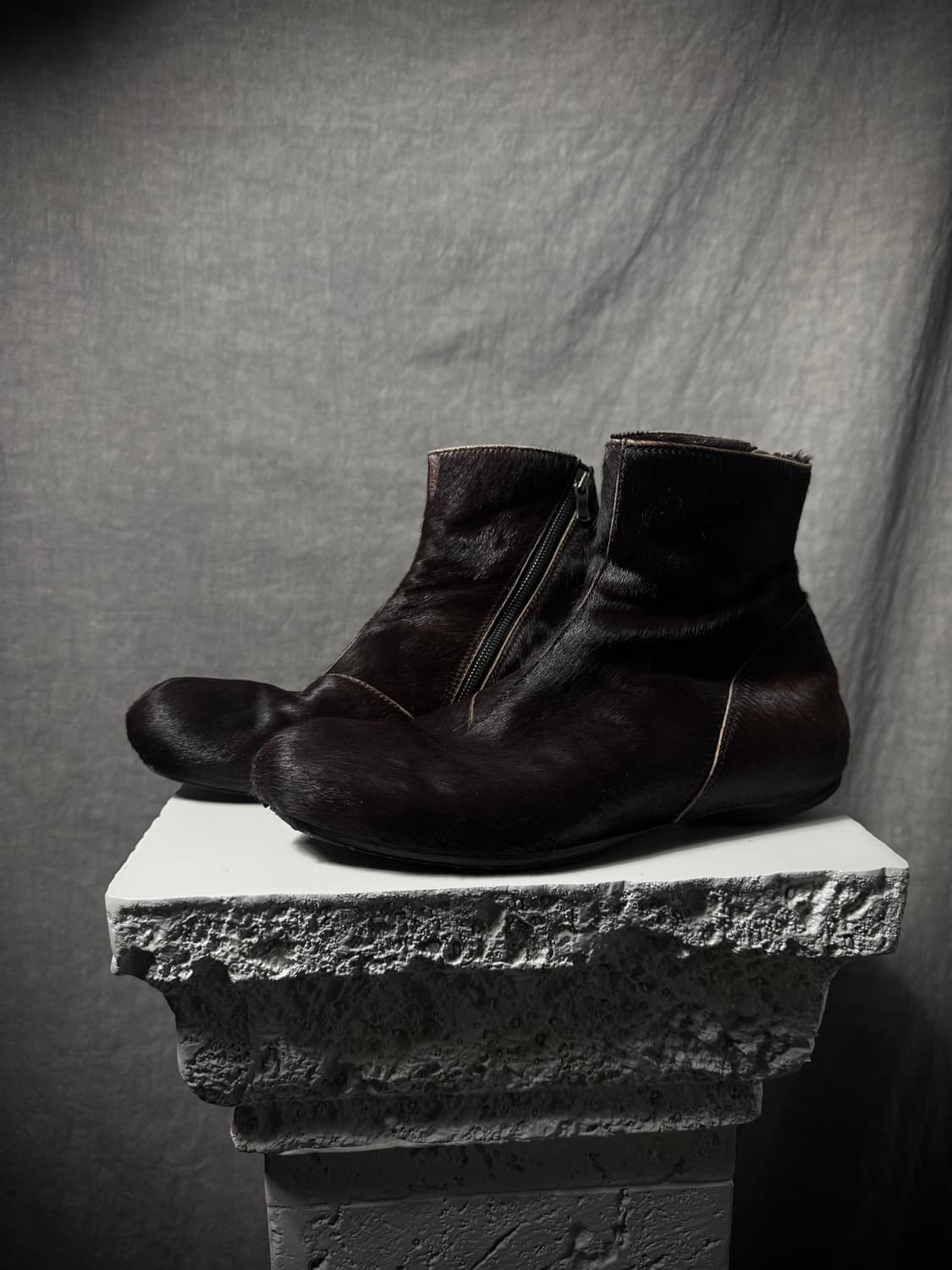 The Viridi-anne Pony Hair Ankle Boots   상품이미지1