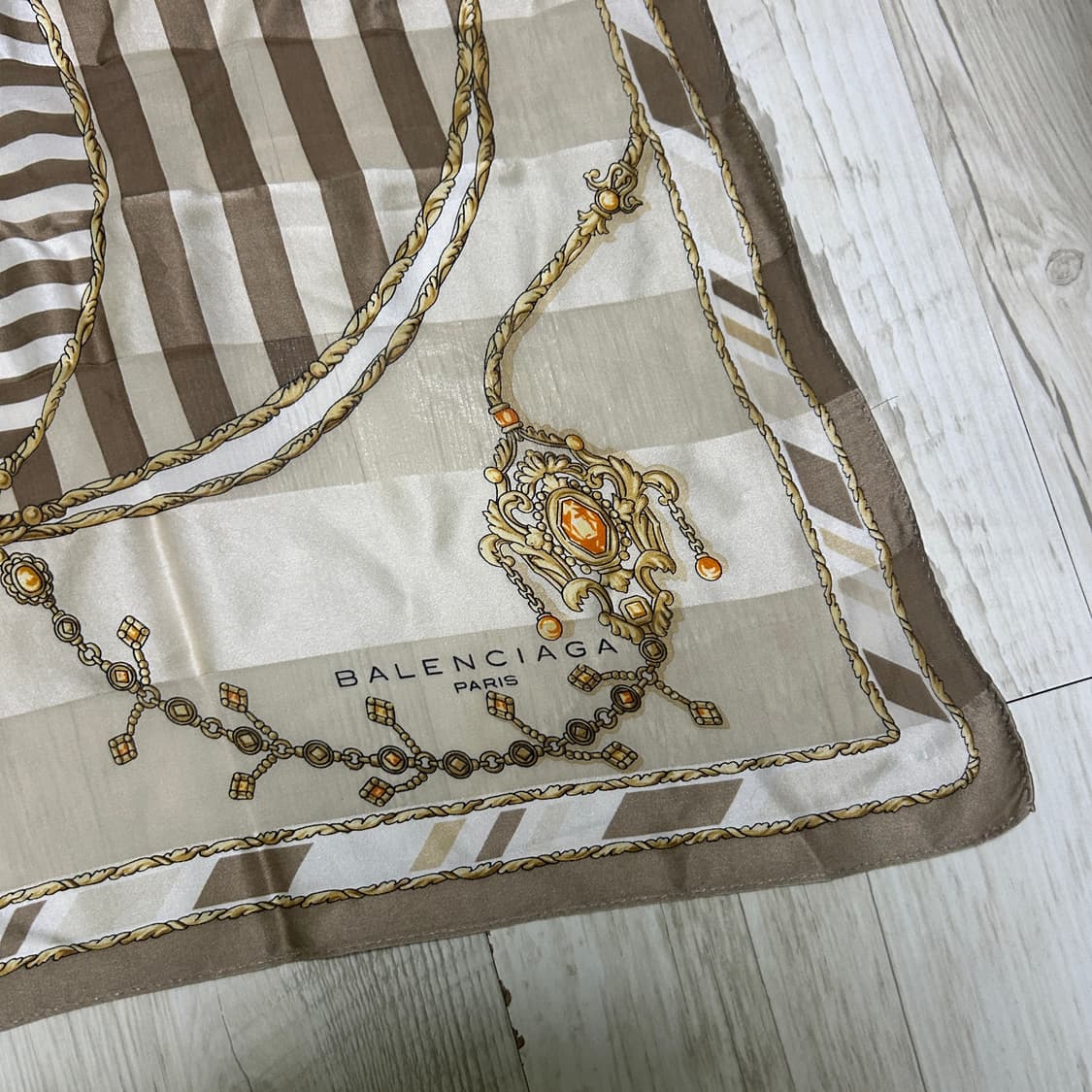 [OS] 발렌시아가 스카프 골드 체인 상품이미지1