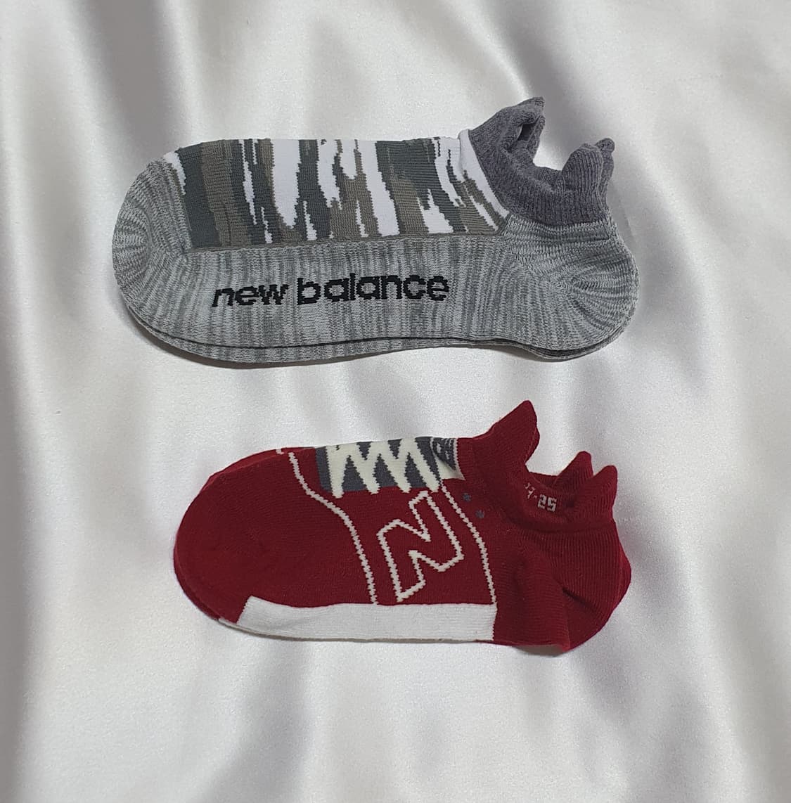 그레이 레드 뉴발란스 숏 단목 양말 상품이미지1