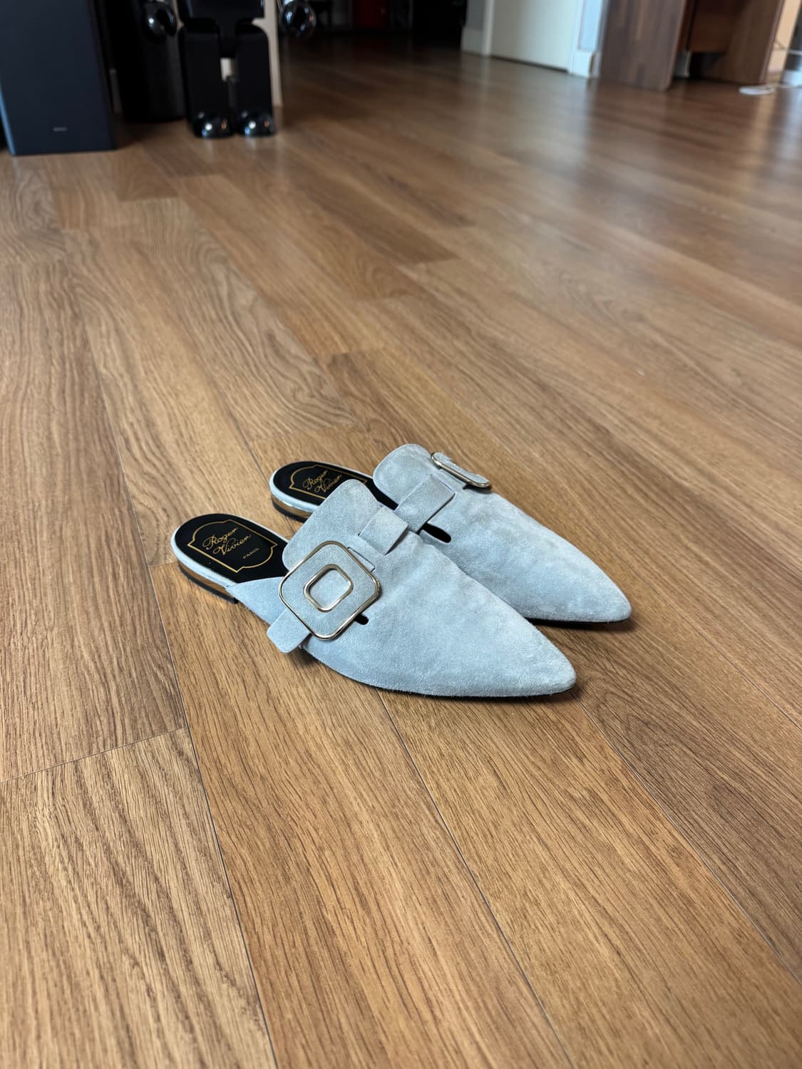 [Roger Vivier] 로저비비에 스웨이드 뮬 샌들 37.5 상품이미지2