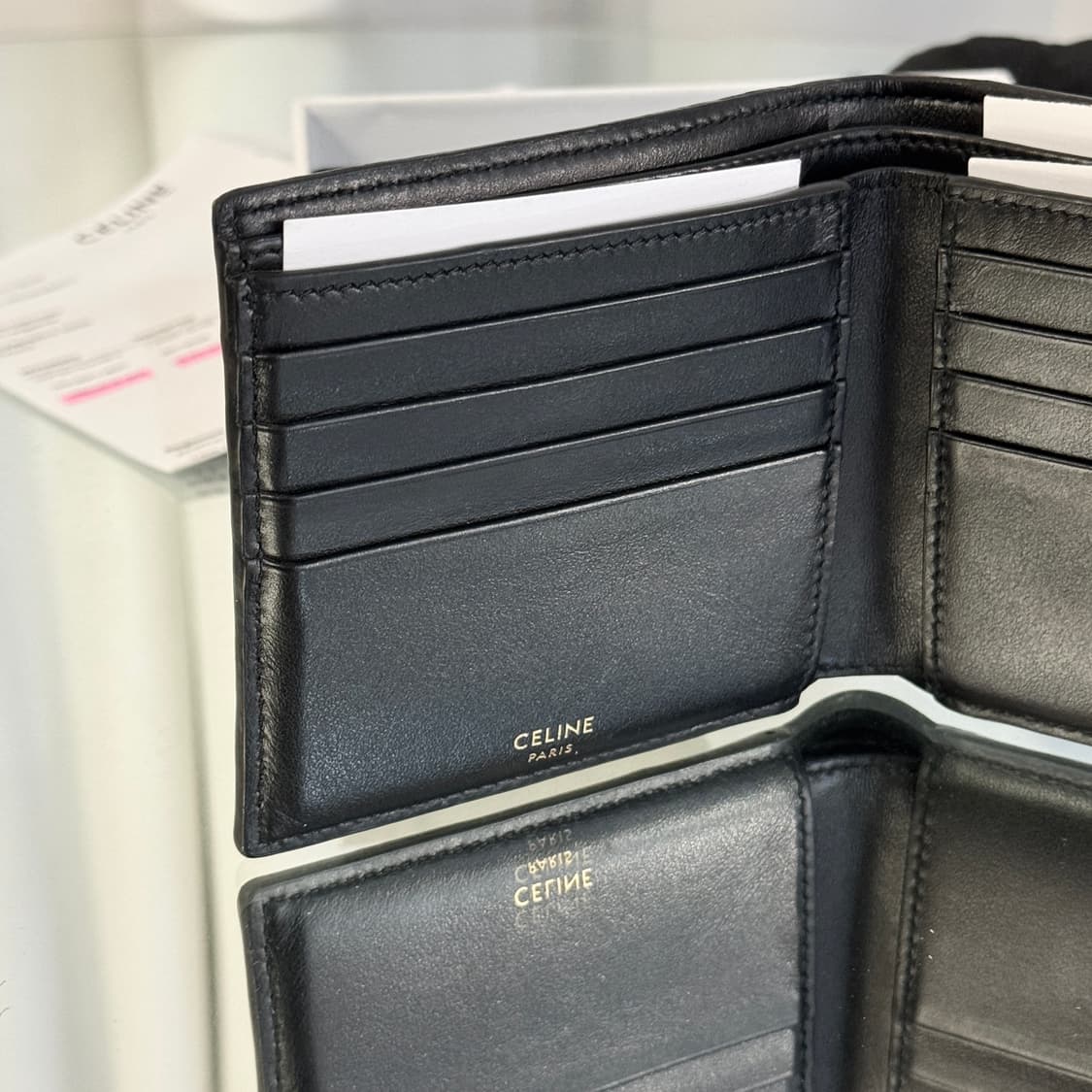 셀린느 트리옹프 바이폴드 반지갑 상품이미지3