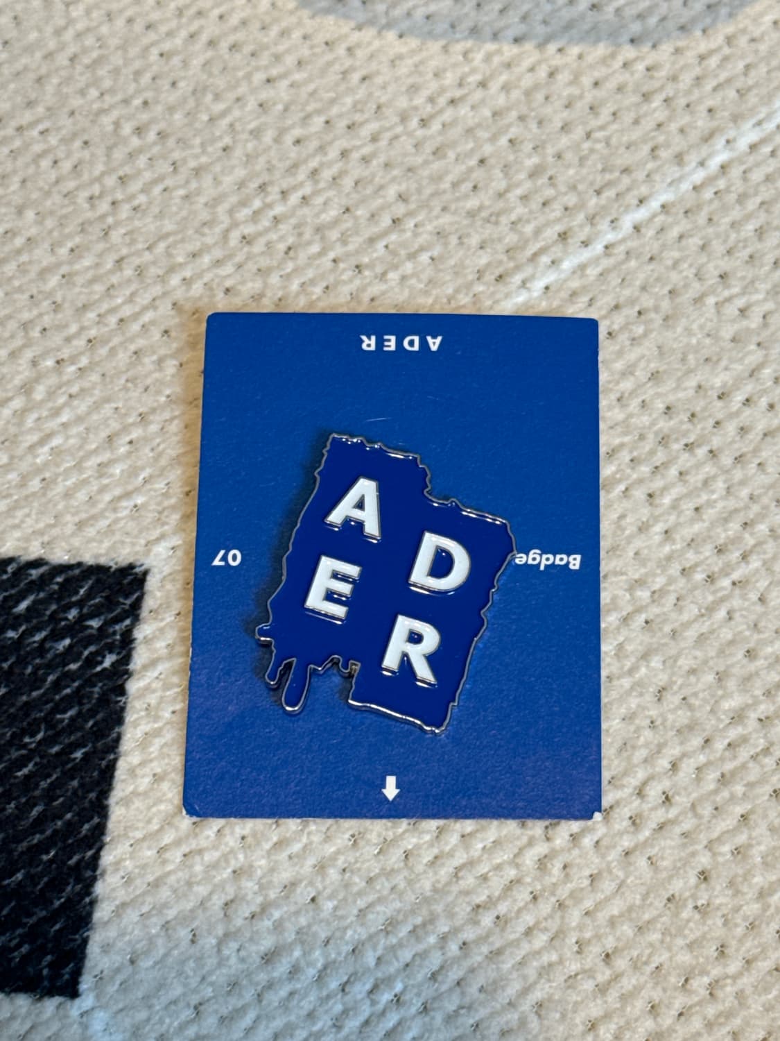 아더에러 성수 익스클루시브 브로치 뱃지 상품이미지1
