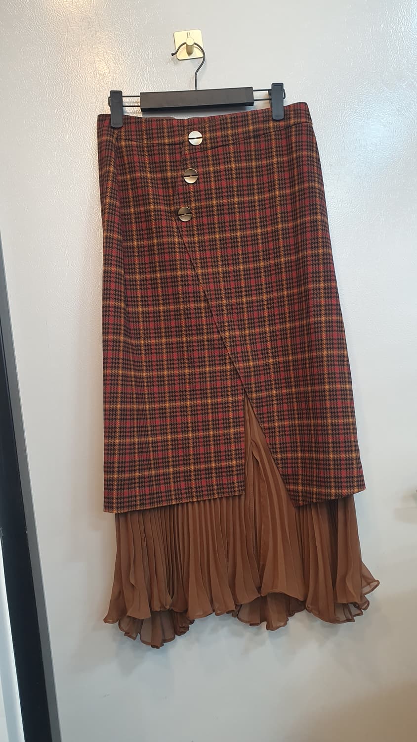 여성 에고이스트 체크스커트55
한번입은거라
상태최상급
이뻐요 상품이미지1