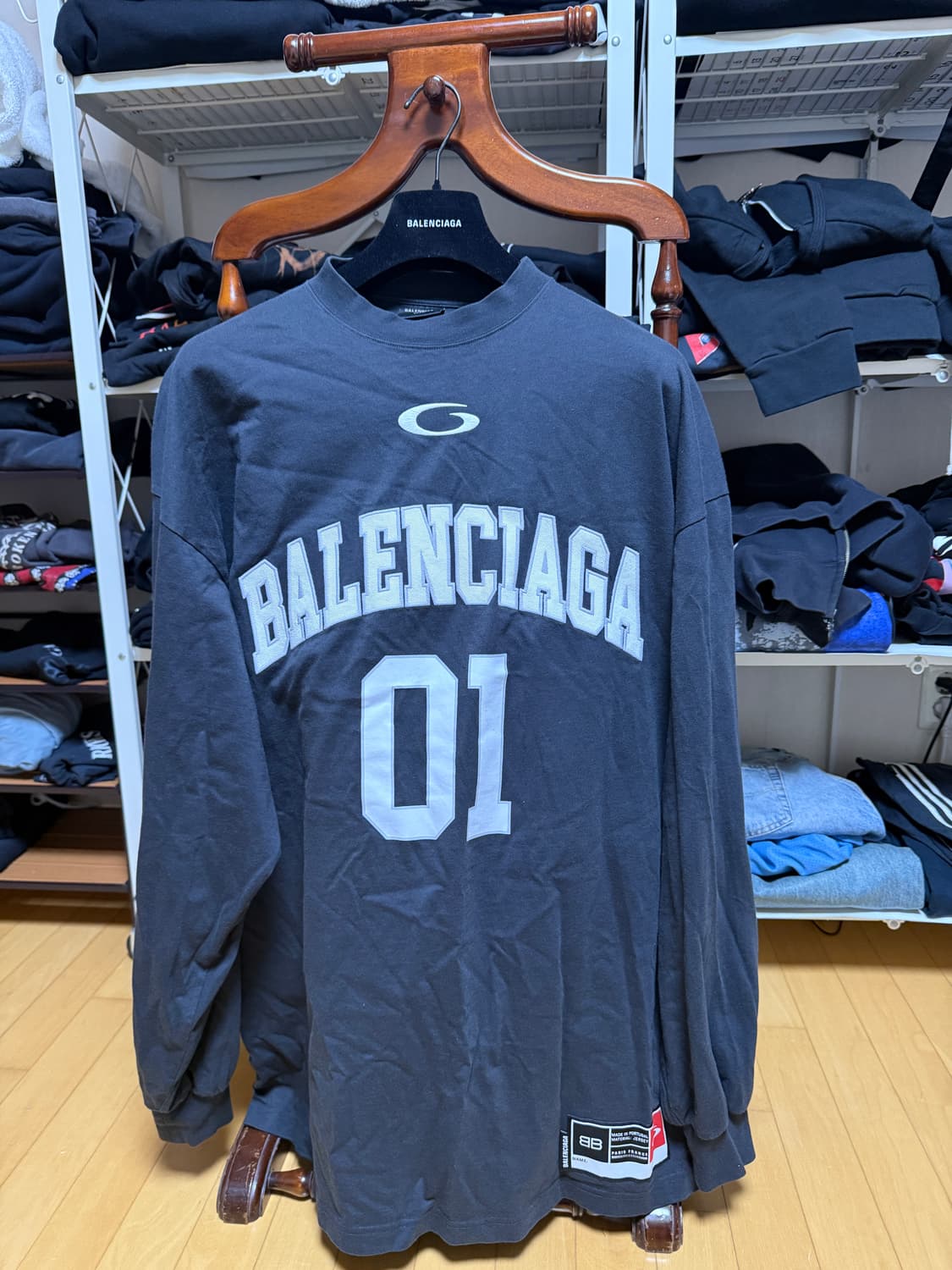 발렌시아가 롱슬리브 상품이미지1