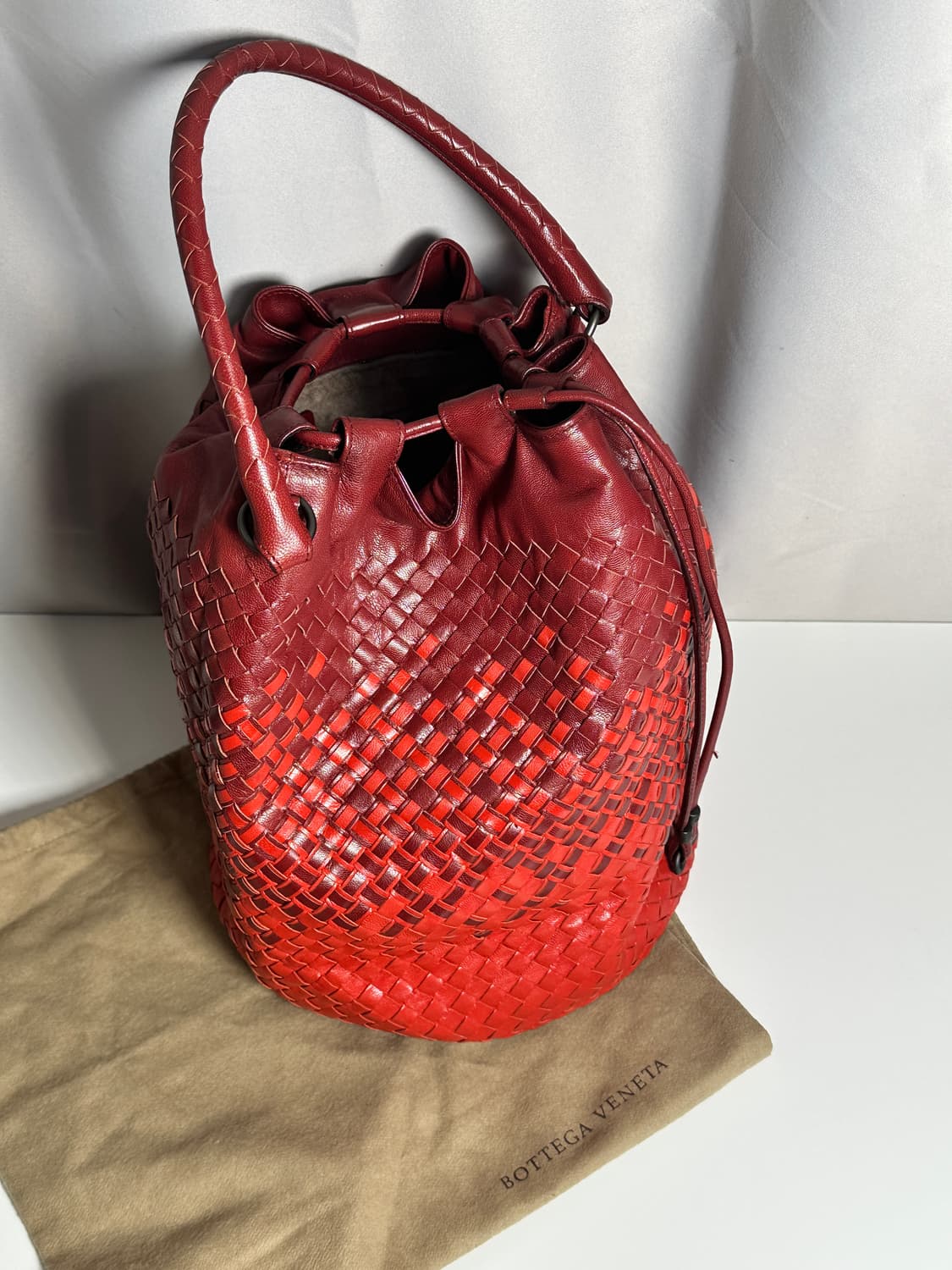 보테가 베네타 인트레치아토 버킷백  상품이미지4