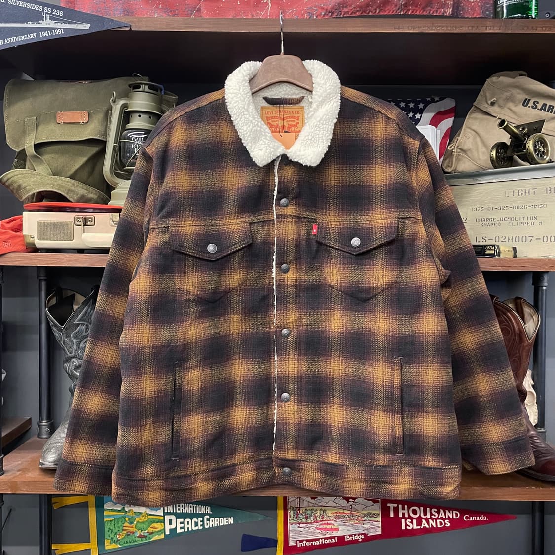 리바이스 릴렉스드 타입2 체크 쉐르파 자켓 상품이미지1