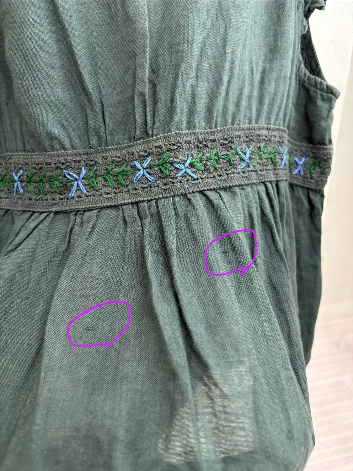 다크그린 자수 블라우스 상품이미지4