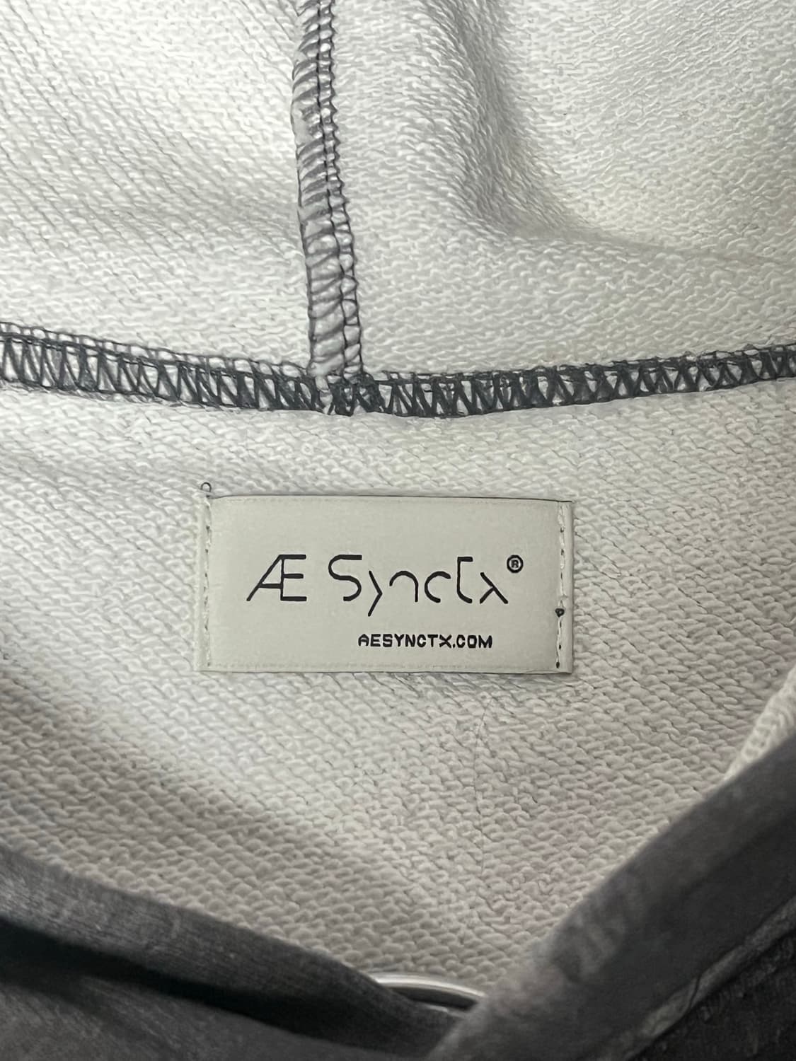 aesynctx 에이시네틱스 X 더현대 후드티 Os 상품이미지4