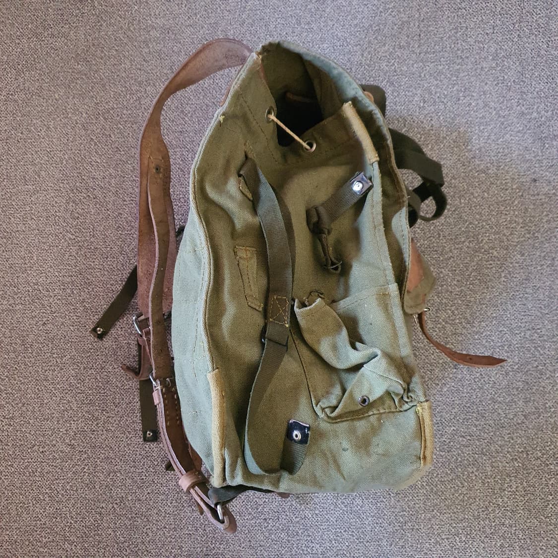 70s 루마니아군용 배낭 상품이미지5