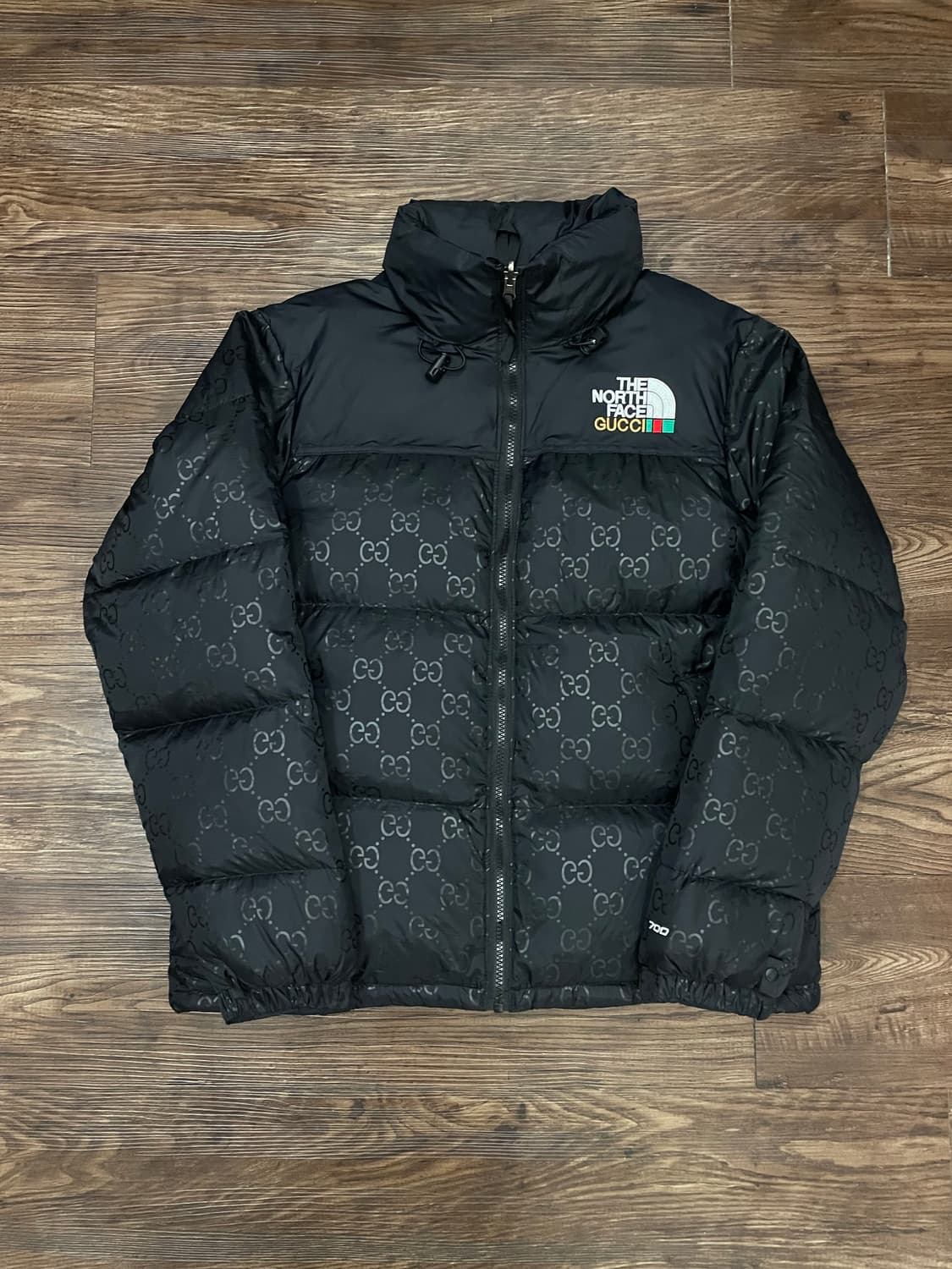 노스페이스 x 구찌 700 눕시 푸퍼 패딩 블랙 상품이미지3