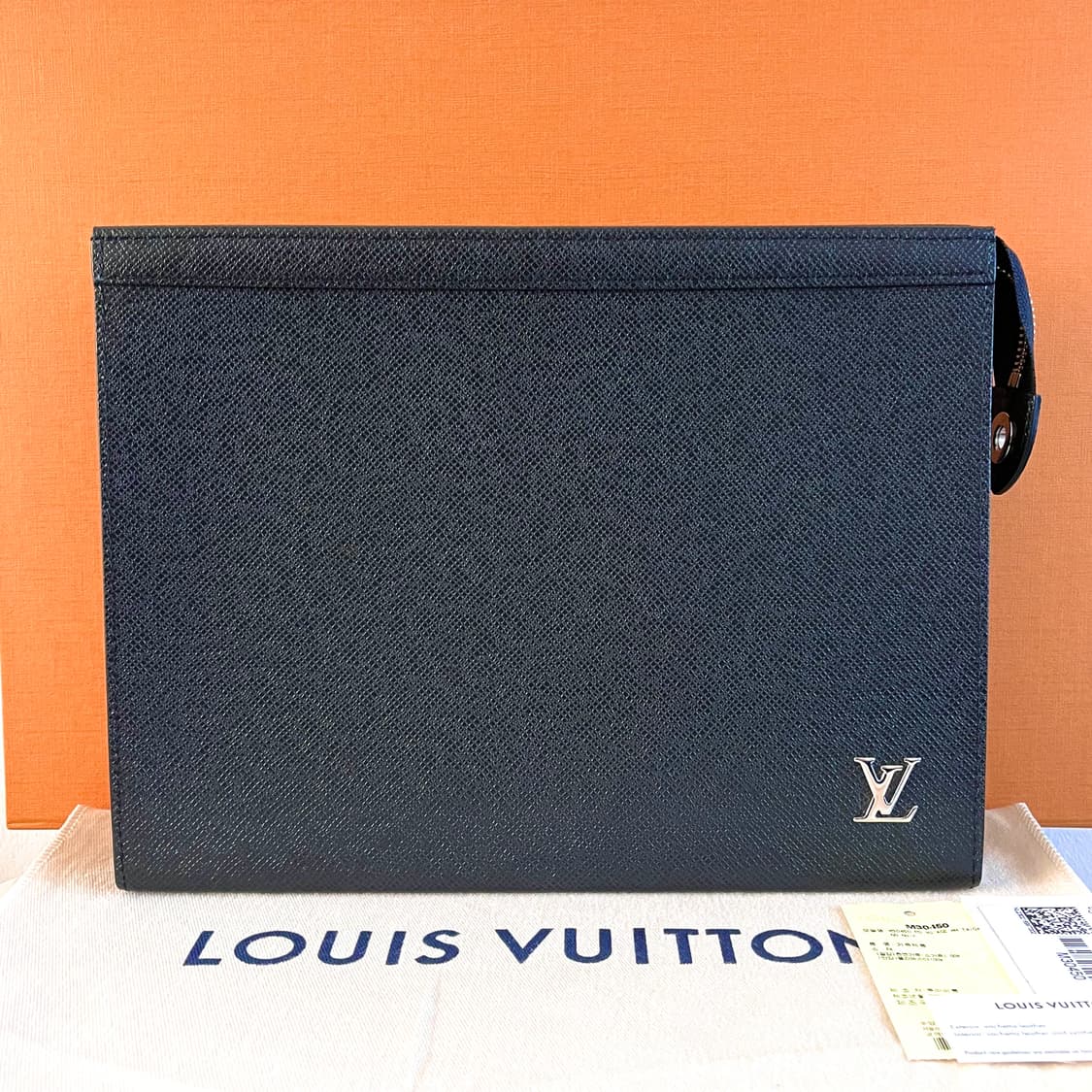 [미사용/정품] 루이비통 타이가 포쉐트 보야주 클러치백 가방 상품이미지1