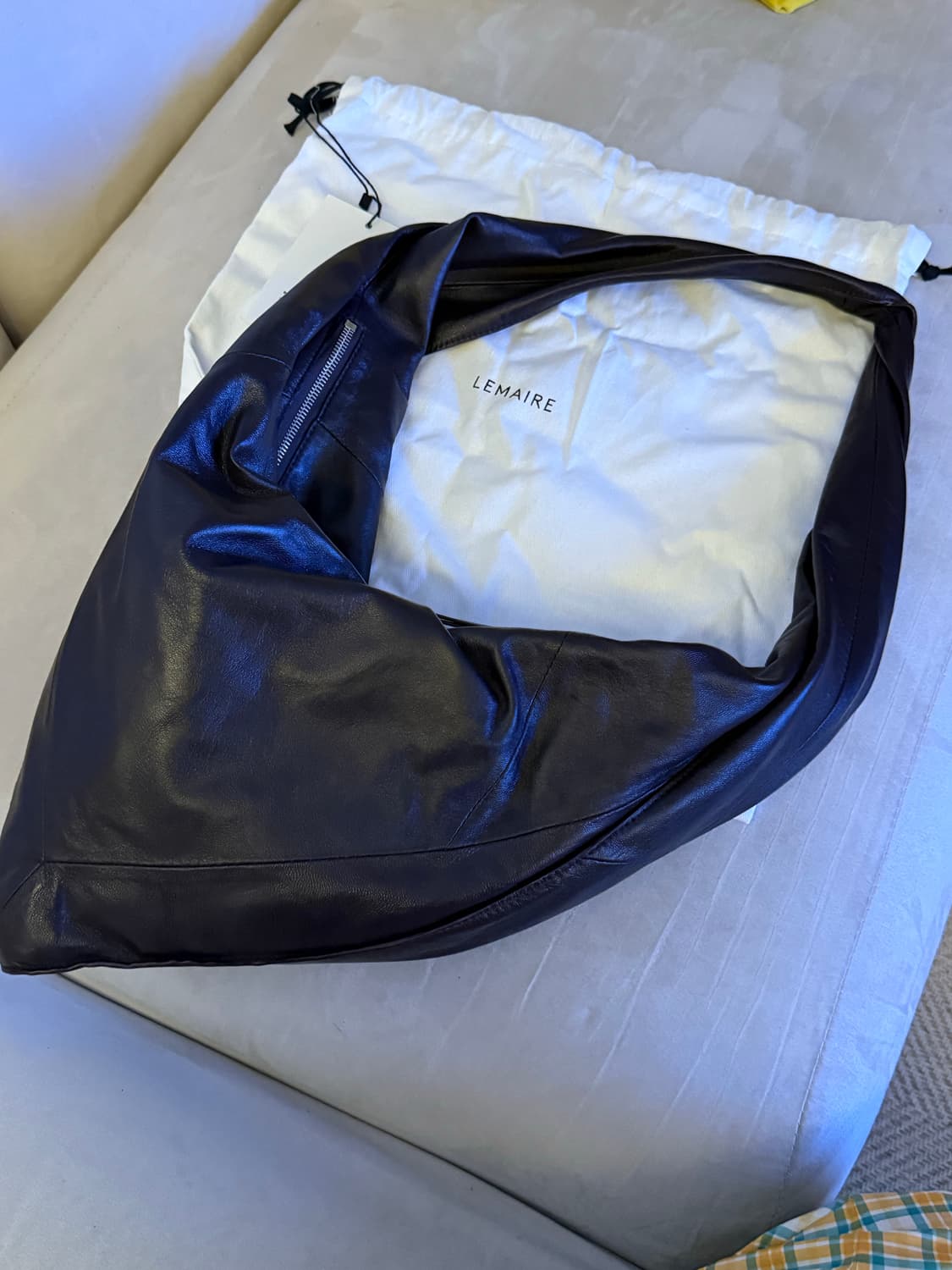 LEMAIRE 르메르 스카프백 스몰 - 에스프레소 (BG0117) 상품이미지4