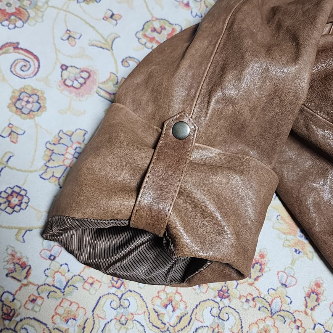 카시바디 여성 램스킨 레더자켓
66 상품이미지5