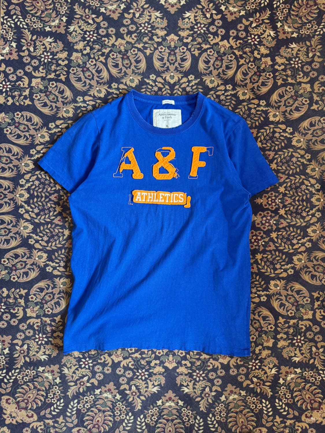 아베크롬비 아플리케 디스트레스드 티셔츠 상품이미지1