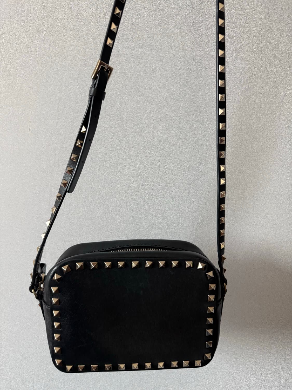 발렌티노 락스터드 카메라백 상품이미지2