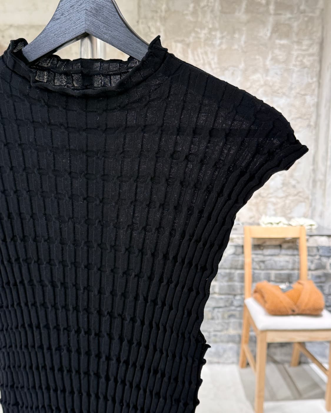 루스 블랙 리나 텍스쳐 미니 원피스 상품이미지3