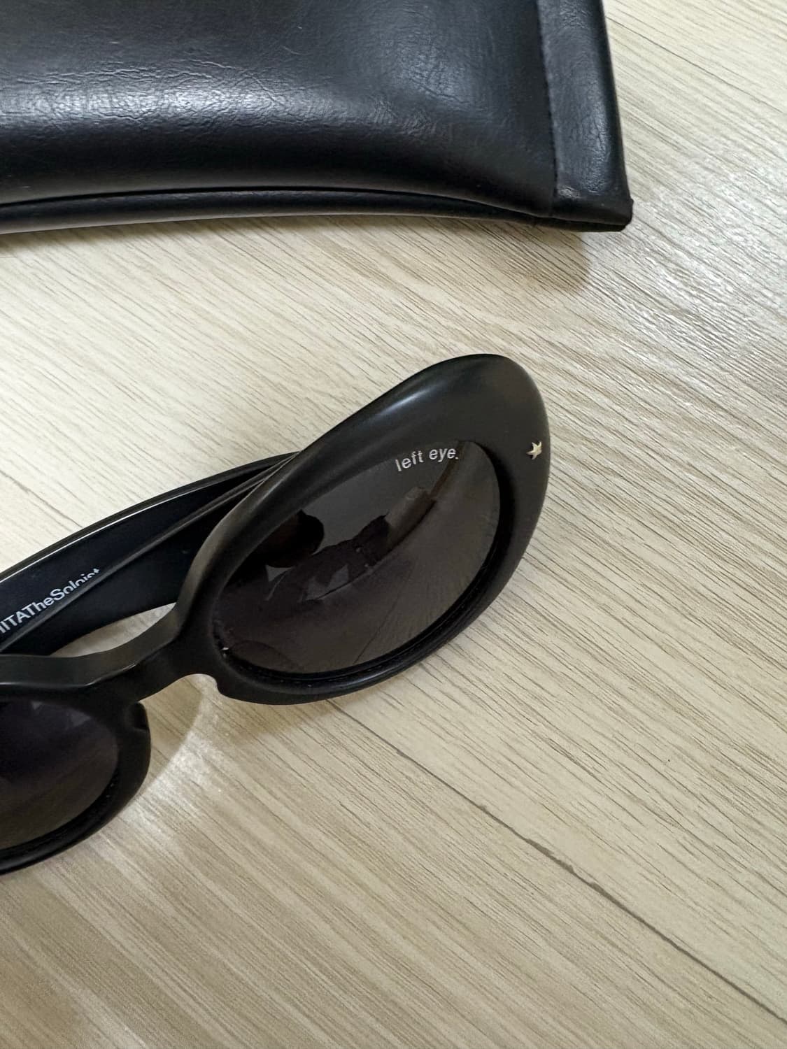 솔로이스트 커트 코베인 선글라스 상품이미지2