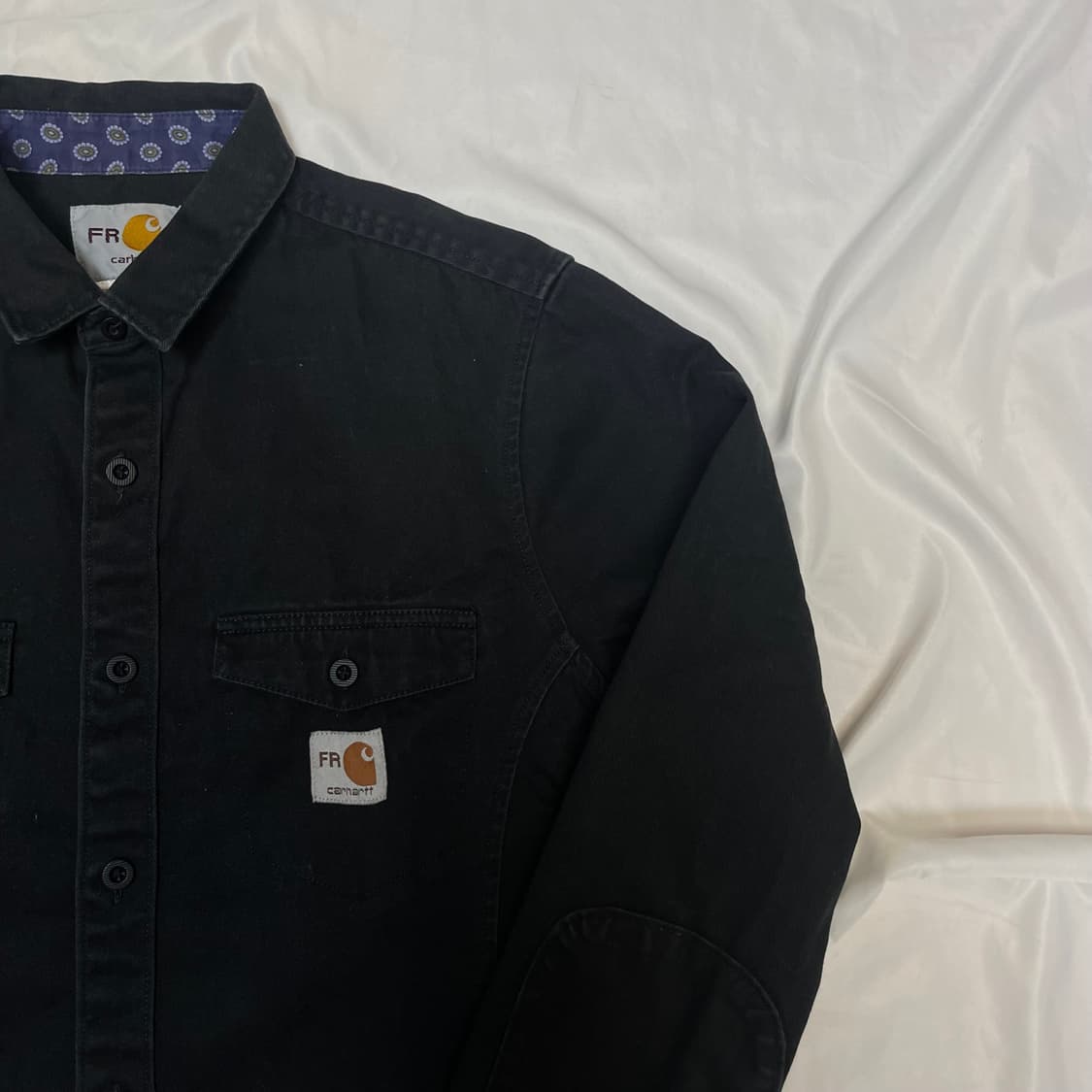 칼하트 FR 스몰로고 블랙솔리드셔츠 L 상품이미지2