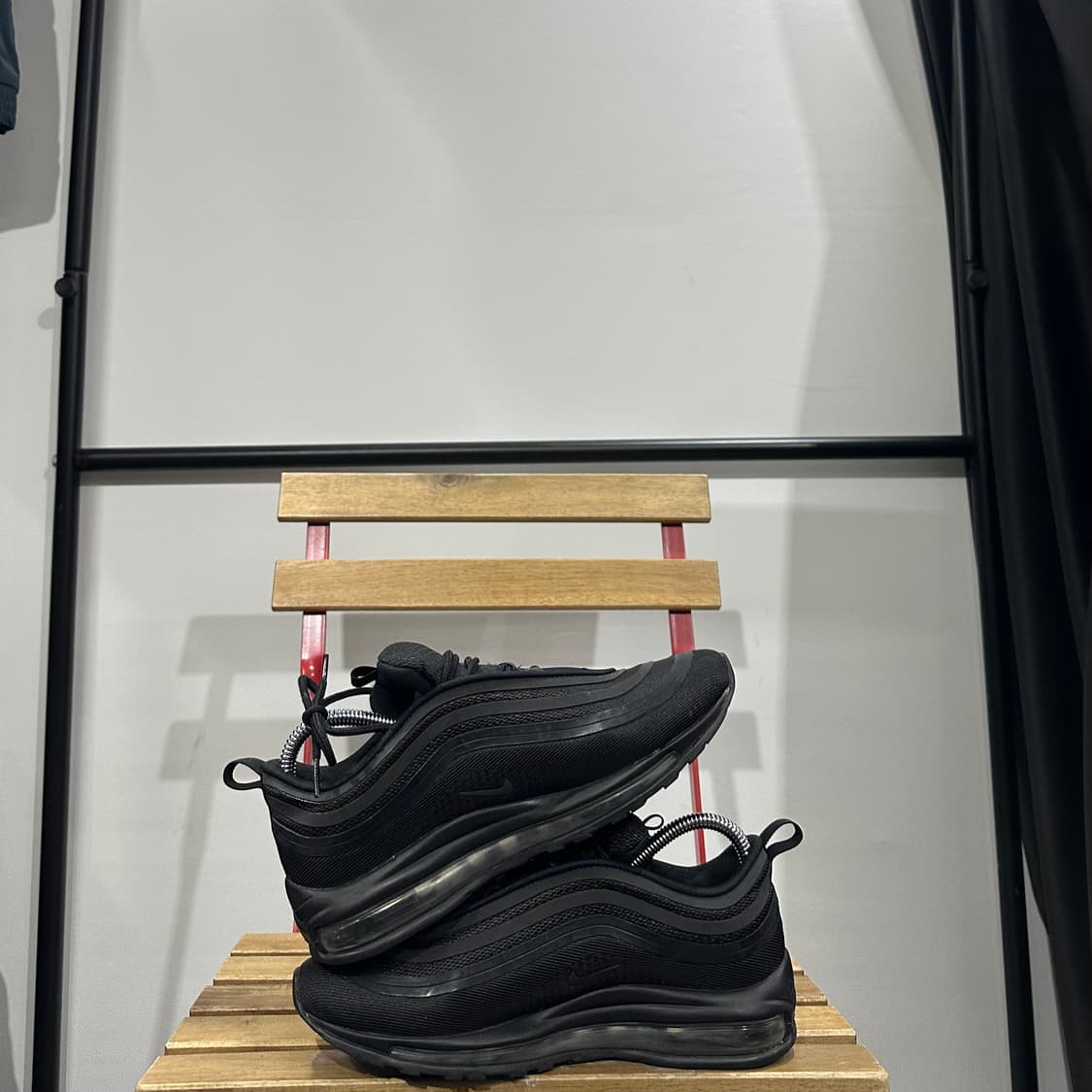 250) 나이키 운동화 남녀공용 신발 에어맥스 97 블랙 상품이미지7