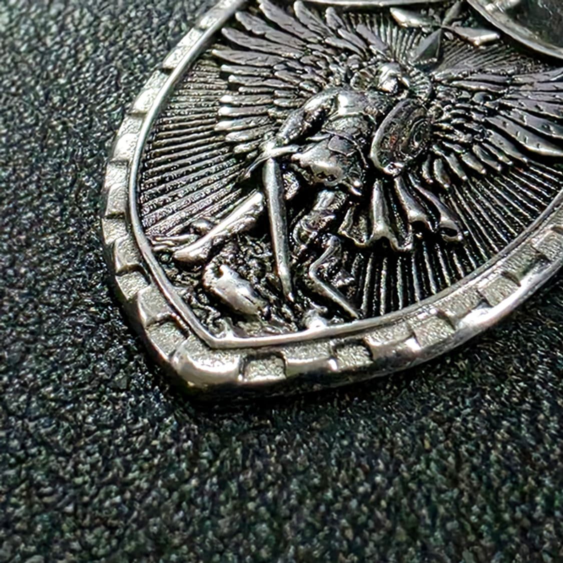 Divar 티타늄 펜던트 빈티지 엔틱 천사 방패 엠블럼 남자 목걸이 상품이미지2