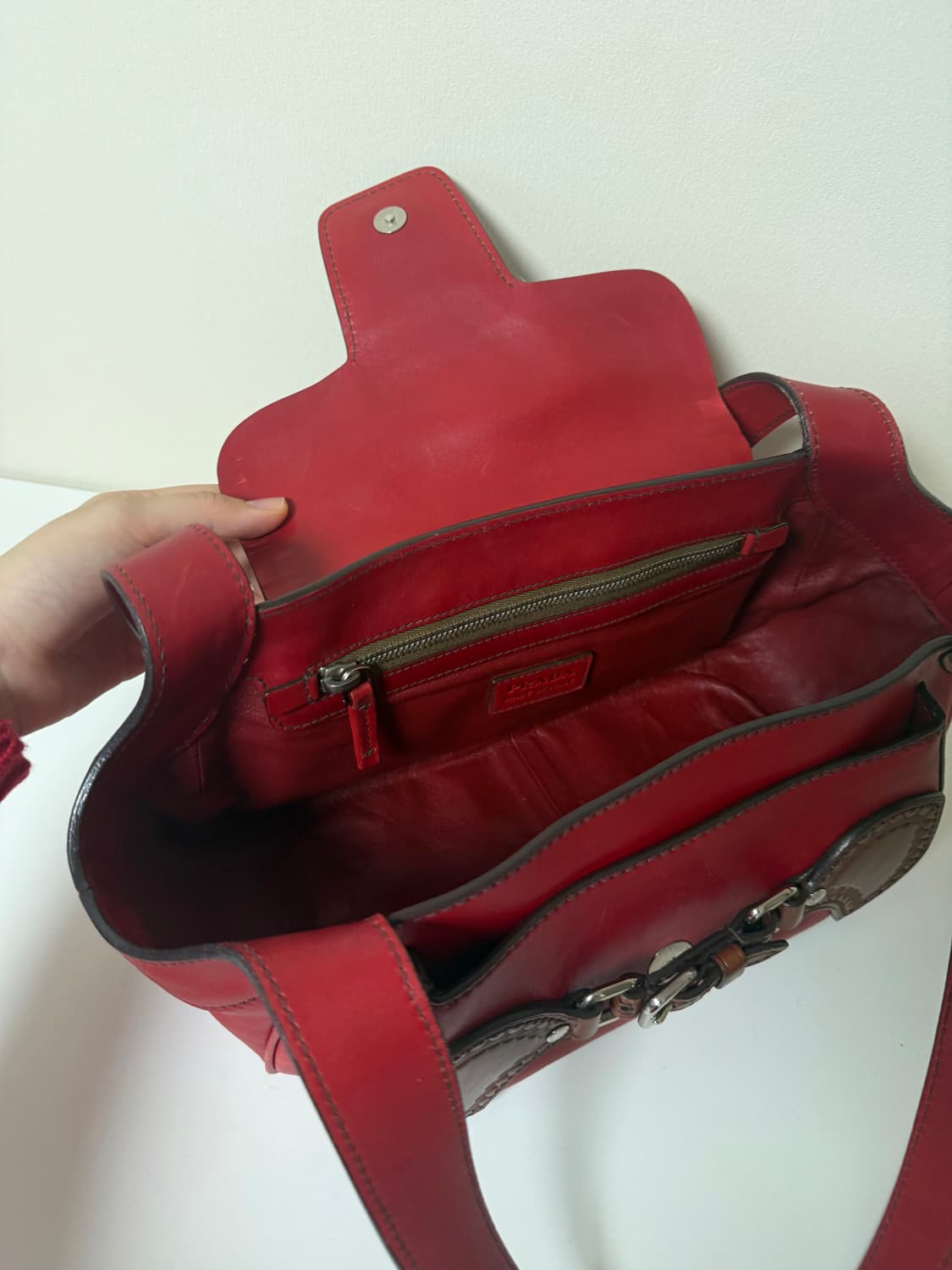 프라다 빈티지 레드 레더 숄더백 상품이미지6