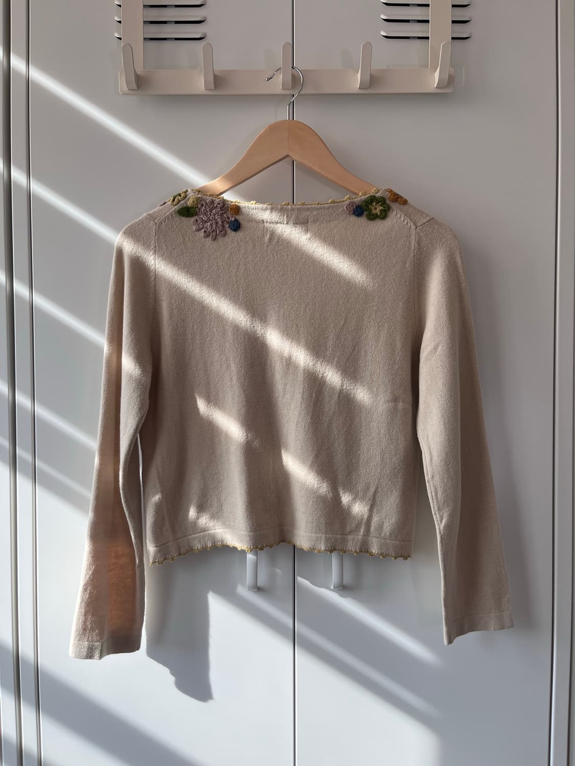 Jocomomola 꽃 뜨개 자수 볼레로 니트 가디건 상품이미지9