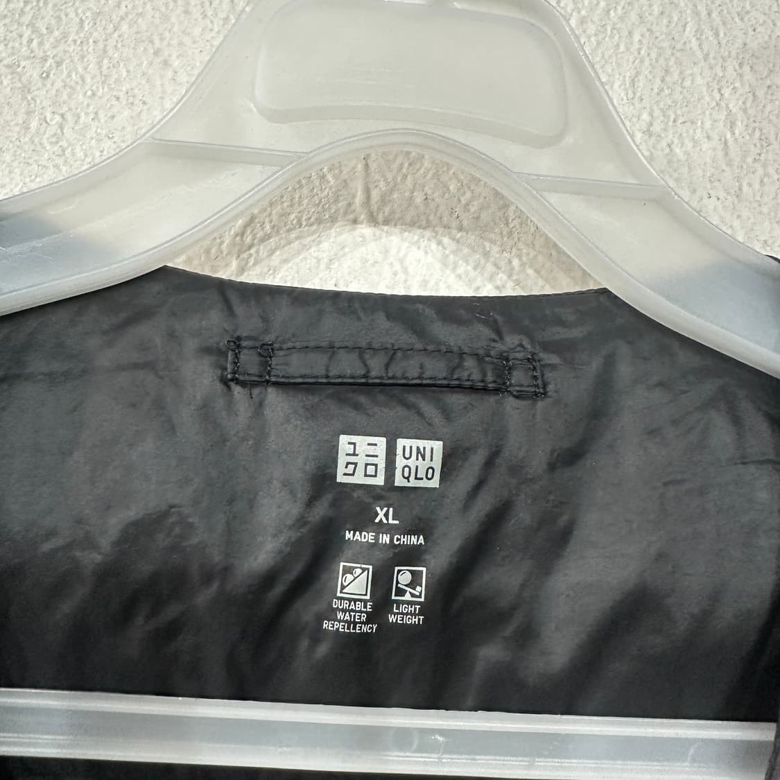 유니클로 경량패딩조끼 XL 상품이미지3