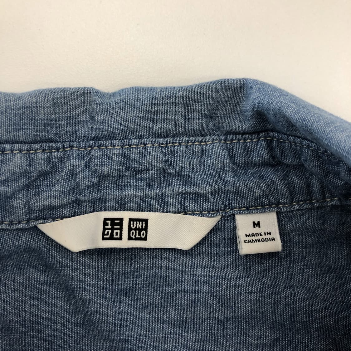 유니클로 샴브레이 포켓셔츠 M 상품이미지5