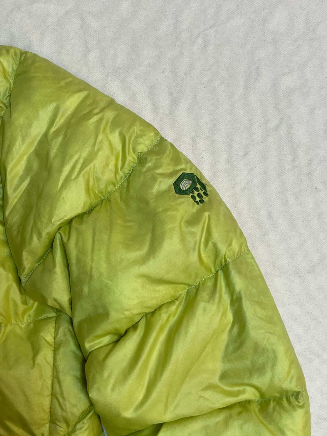 마운틴하드웨어 패딩 상품이미지3