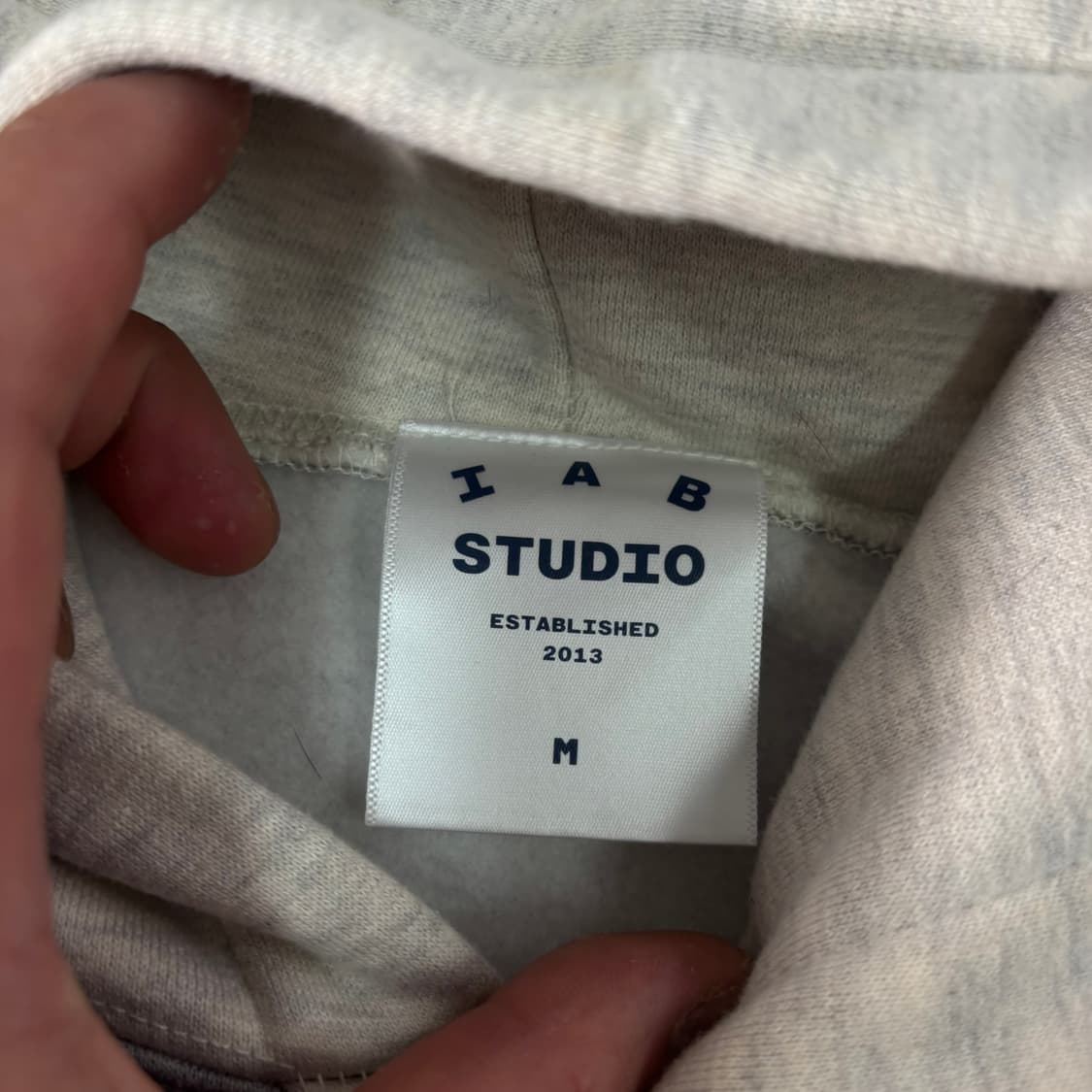 95 아이앱스튜디오 듀얼 그레이 후드티 상품이미지4