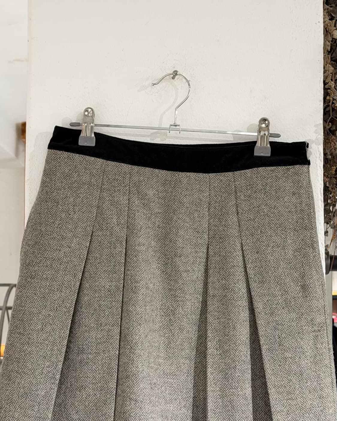 버버리 그레이 헤링본 울 플리츠 미디 스커트 상품이미지2