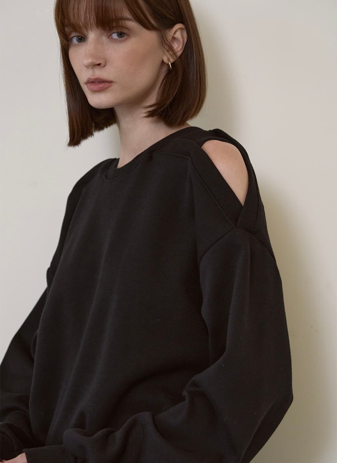 이사베이 오픈 숄더 맨투맨 그레이 XL 상품이미지1