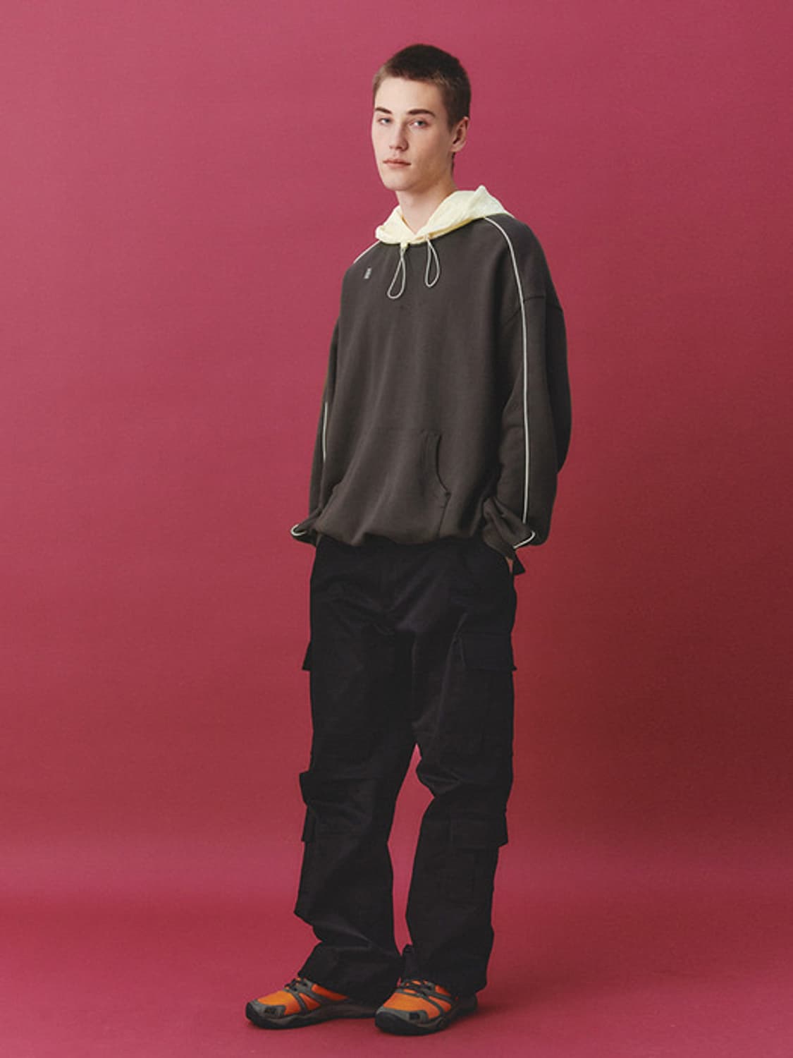 기준 ALVY Hoodie Charcoal Light Yellow 상품이미지2